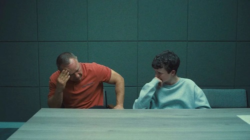 Jamie y su padre en la serie Adolescencia